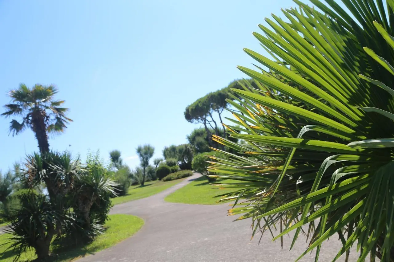 Seaside Terrace & Pool Getaway Apartment Cavallino-Treporti